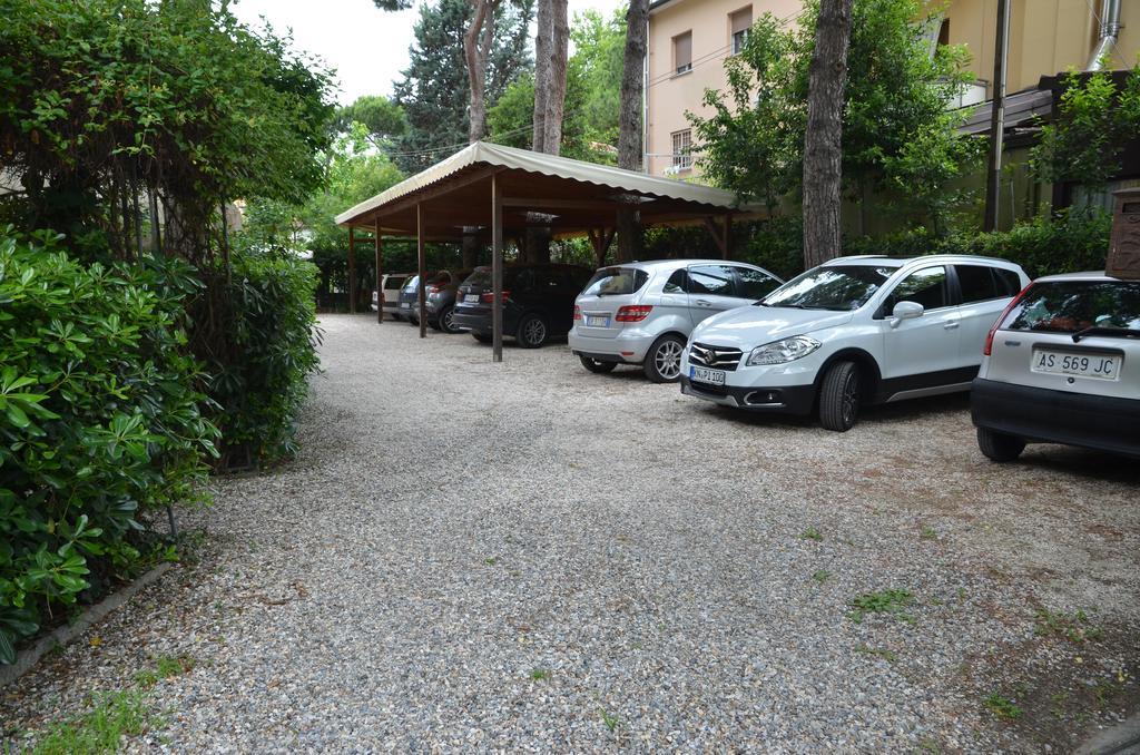 Hotel Monique Cervia Exterior foto