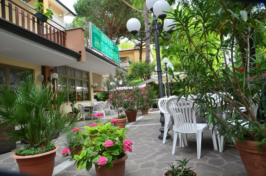 Hotel Monique Cervia Exterior foto